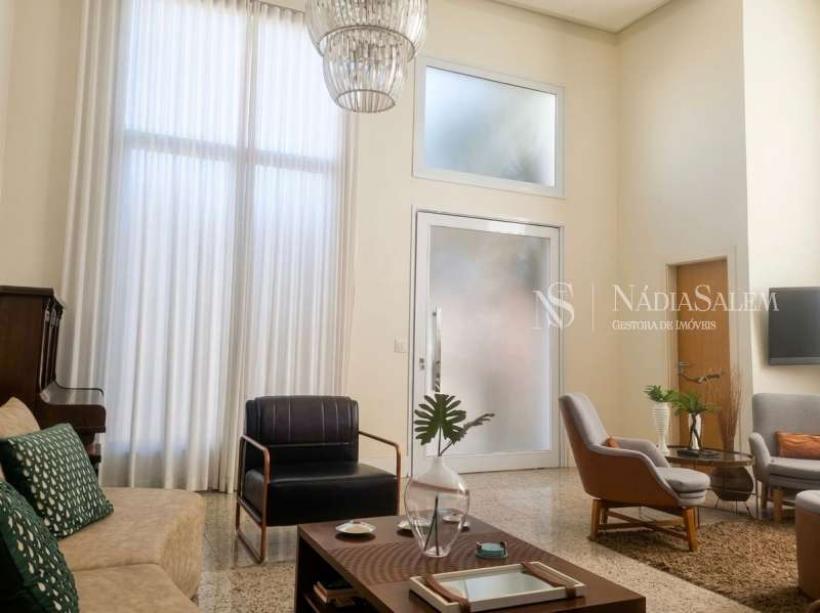 Arquitetura Contemporânea, Conforto e Exclusividade em uma Residência de Alto Padrão no Condomínio Vila Real