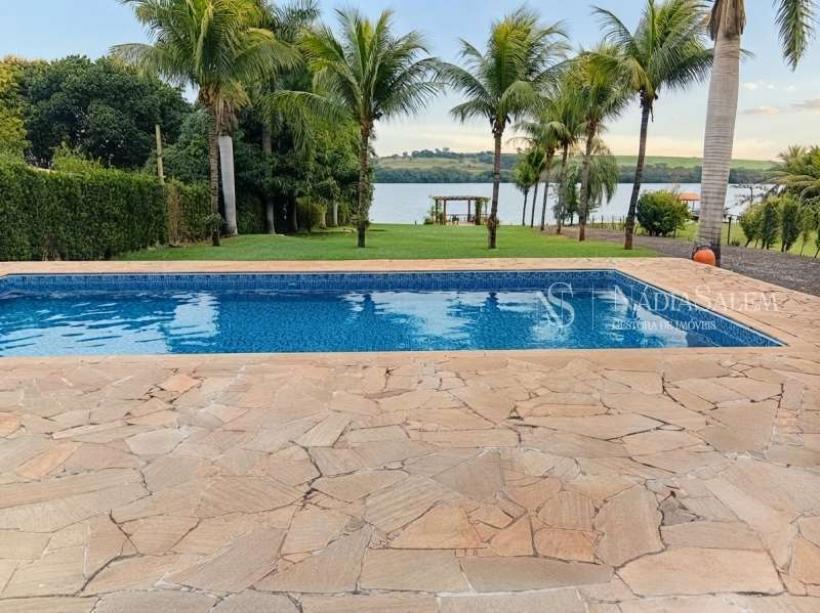 Rancho à Venda em Itajuí/SP | Pé na Água com Rampa Particular