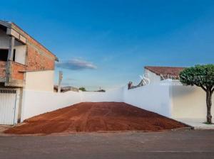 Terreno á Venda em Jaú no Jardim Paineiras  250m²